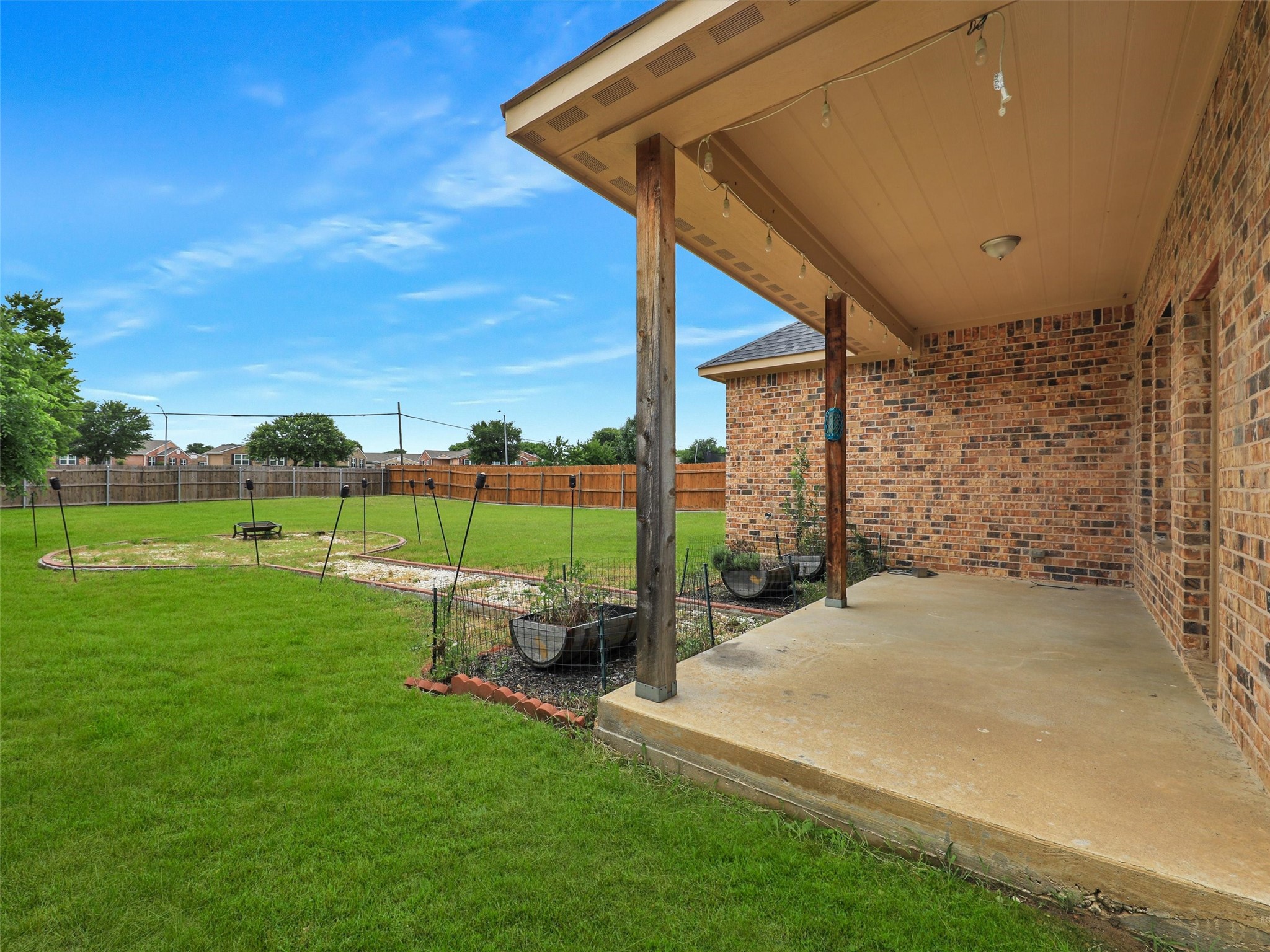 3101 Eastcrest Court Fort Worth TX 76105