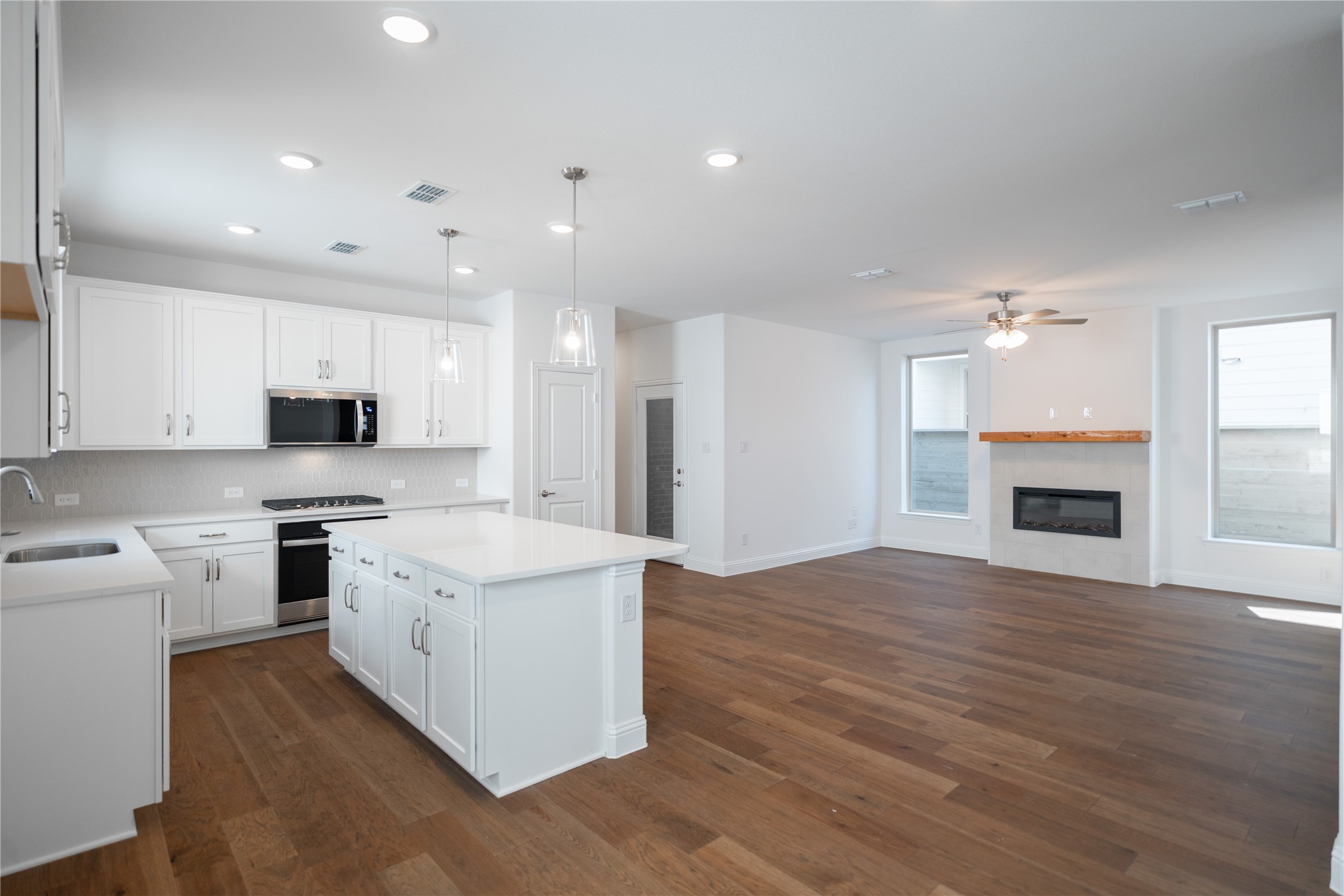 8724 Treeline Parkway Justin TX 76247