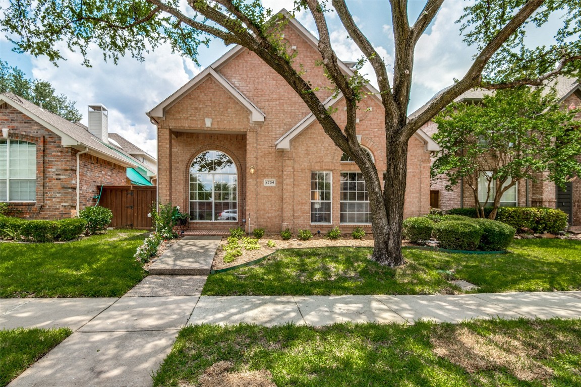 8704 Saddlehorn Drive Irving TX 75063