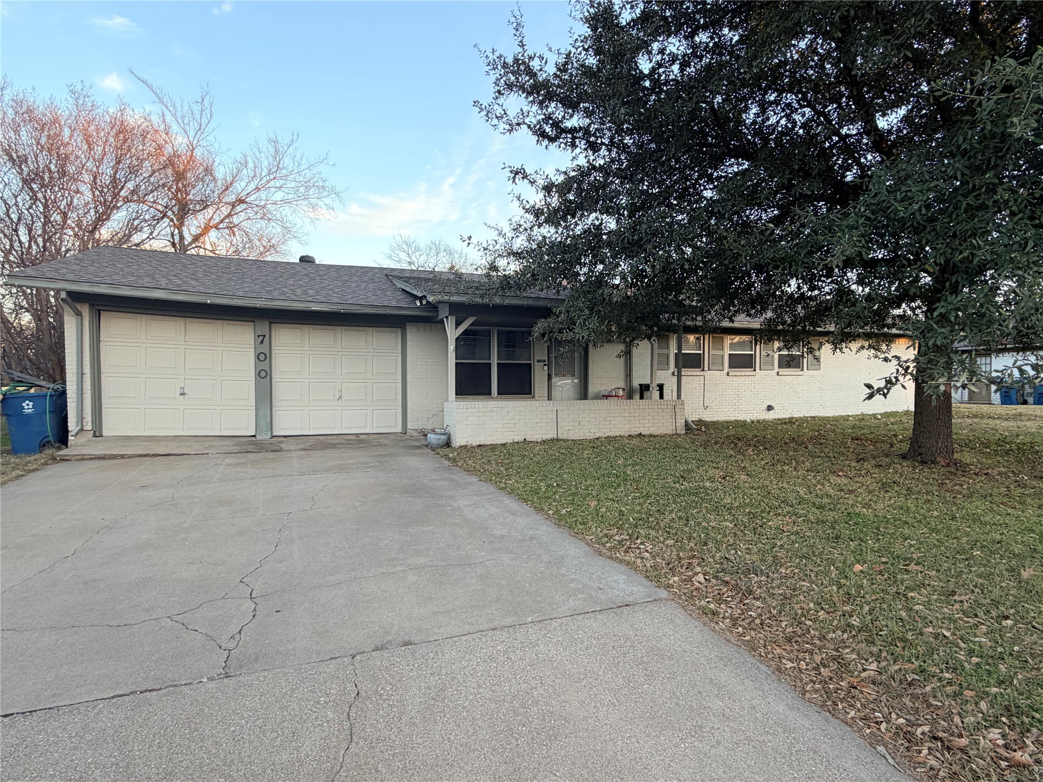 700 N Spears Street Alvarado TX 76009