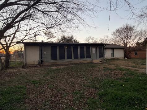 700 N Spears Street Alvarado TX 76009