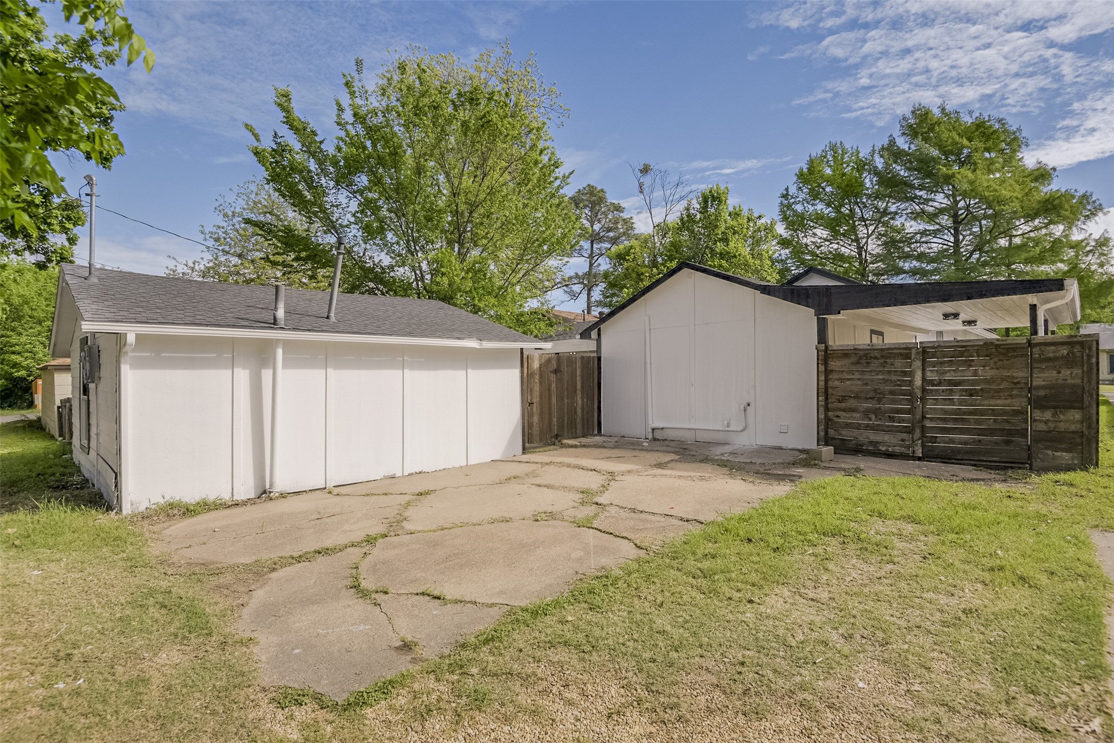 1507 N Preston Street Ennis TX 75119