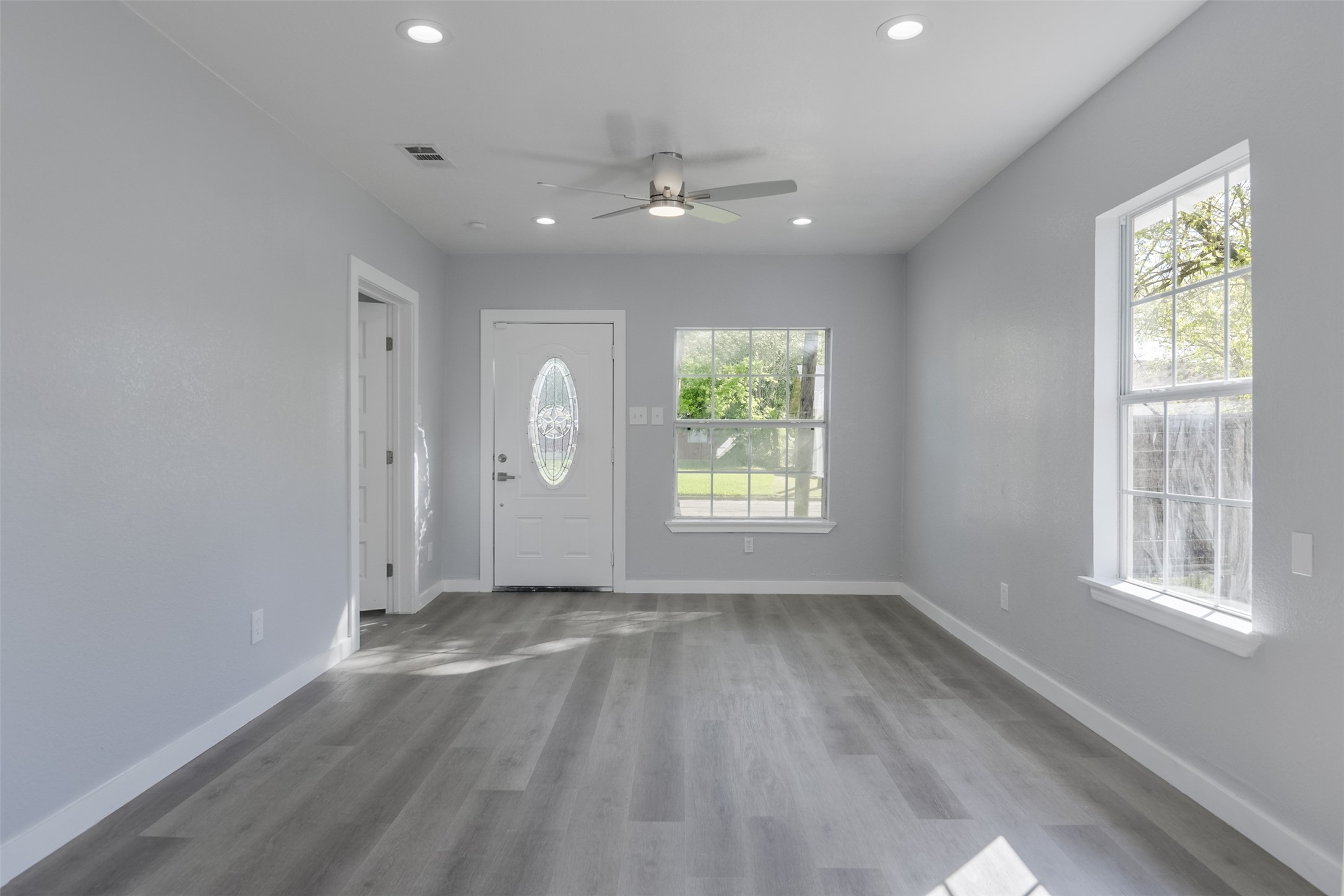 1507 N Preston Street Ennis TX 75119