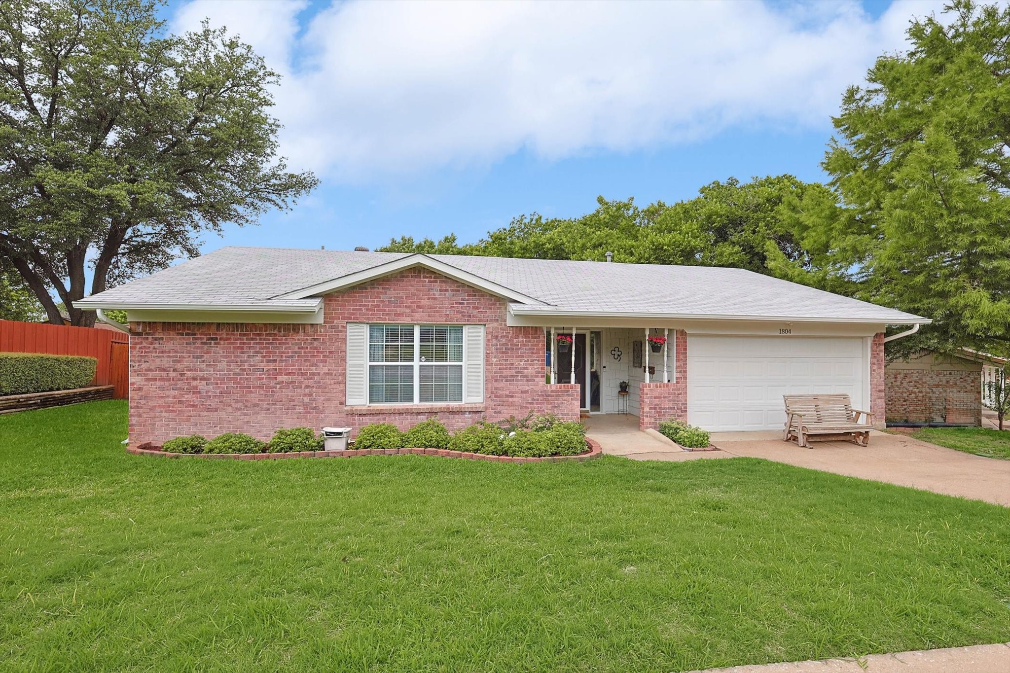 1804 Westwood Circle Carrollton TX 75006