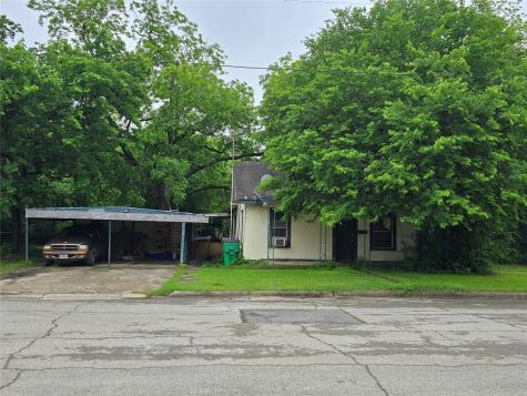 1406 E Garnett Street Gainesville TX 76240