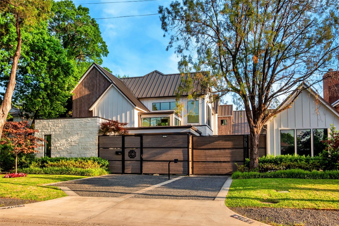 710 W Greenbriar Lane Dallas TX 75208