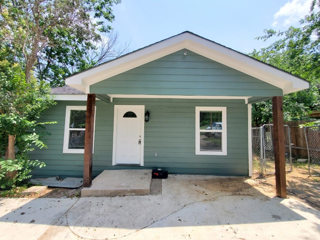 1320 E Fogg Street Fort Worth TX 76115