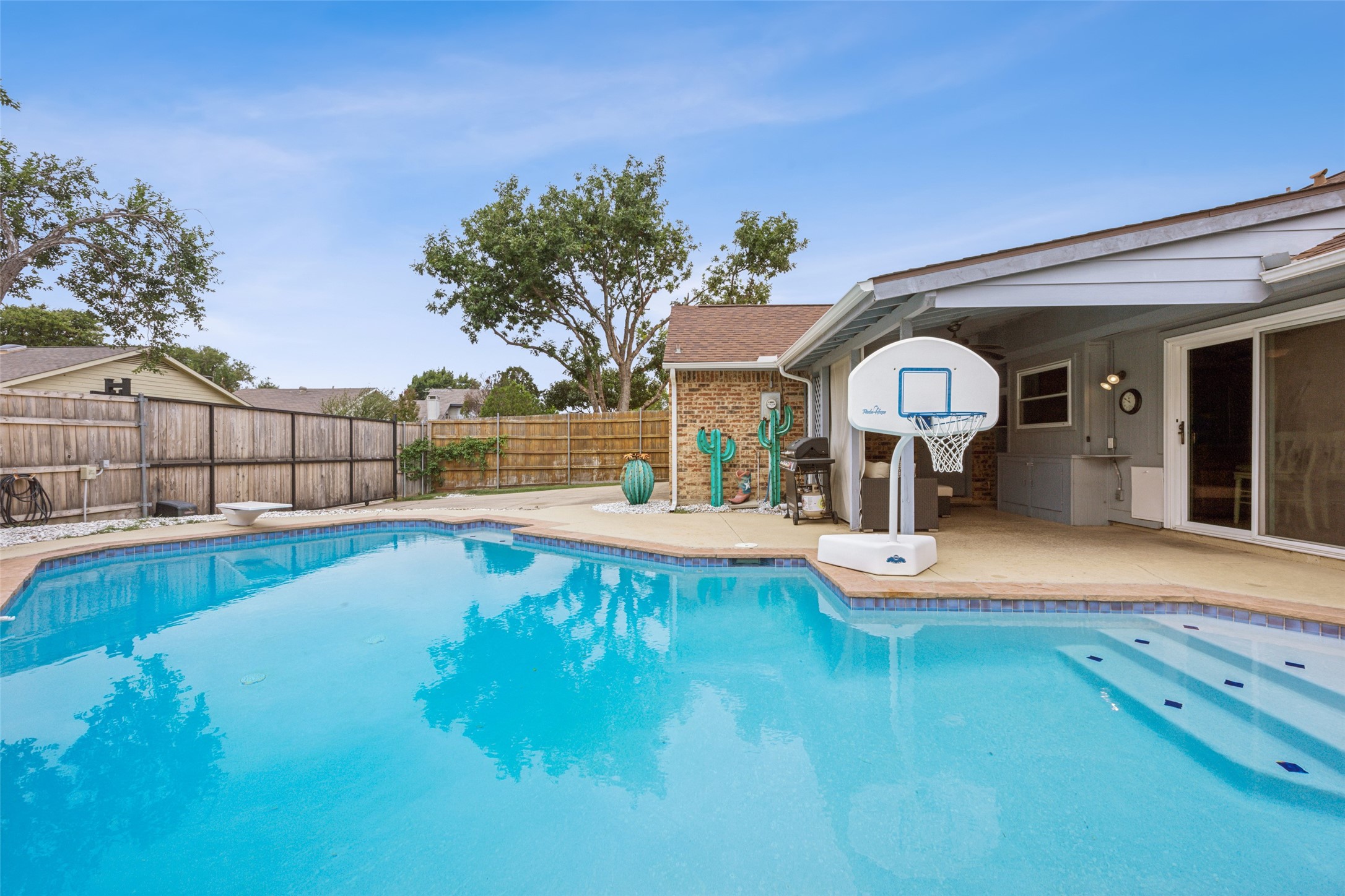 2038 Cologne Drive Carrollton TX 75007