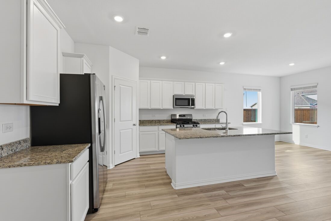 2307 Buffalo Bayou Way Crandall TX 75114