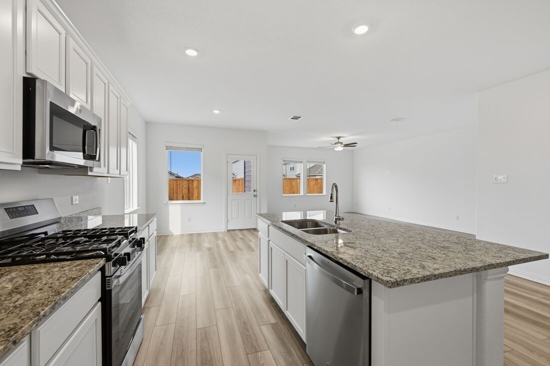 2307 Buffalo Bayou Way Crandall TX 75114