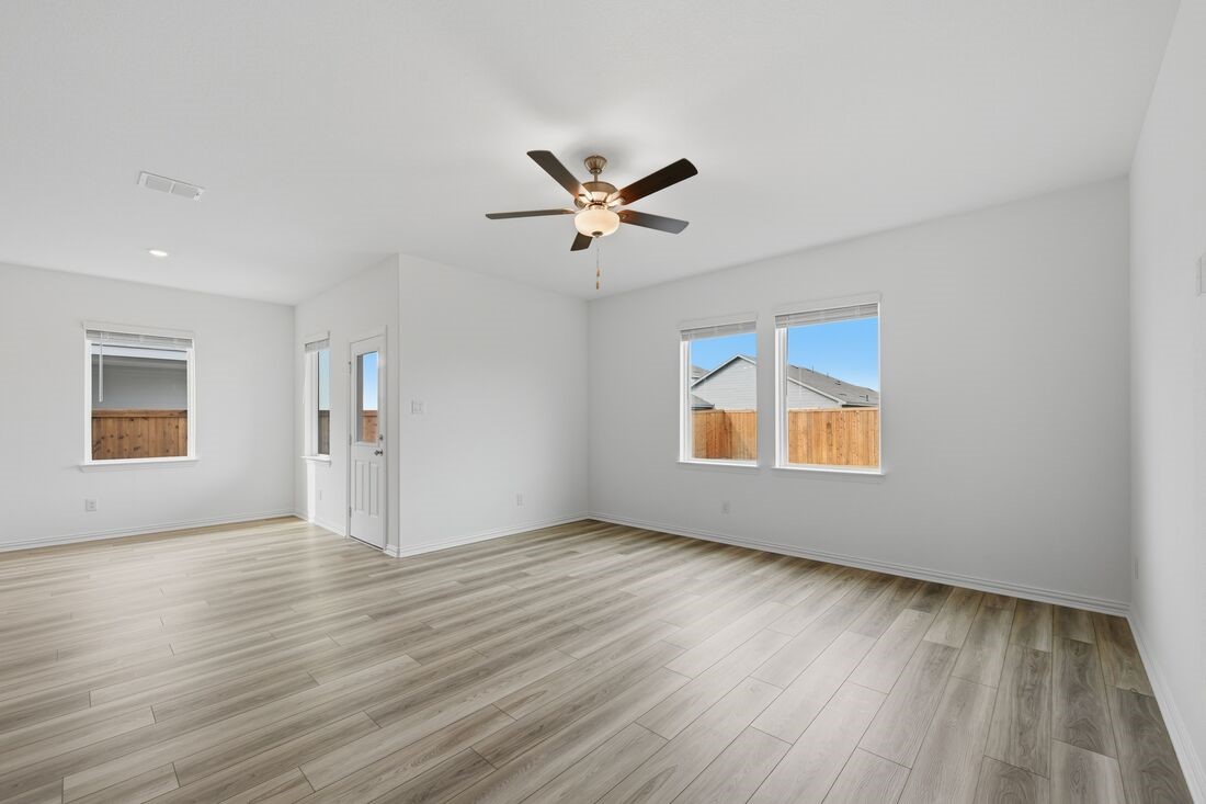 2307 Buffalo Bayou Way Crandall TX 75114