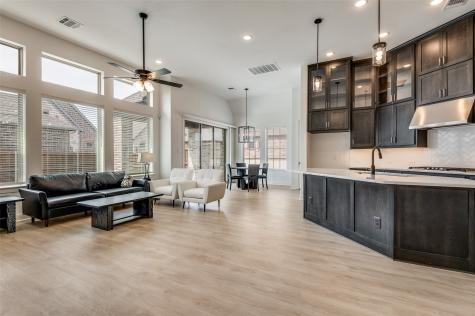 4800 Prairie Crest Lane Arlington TX 76005