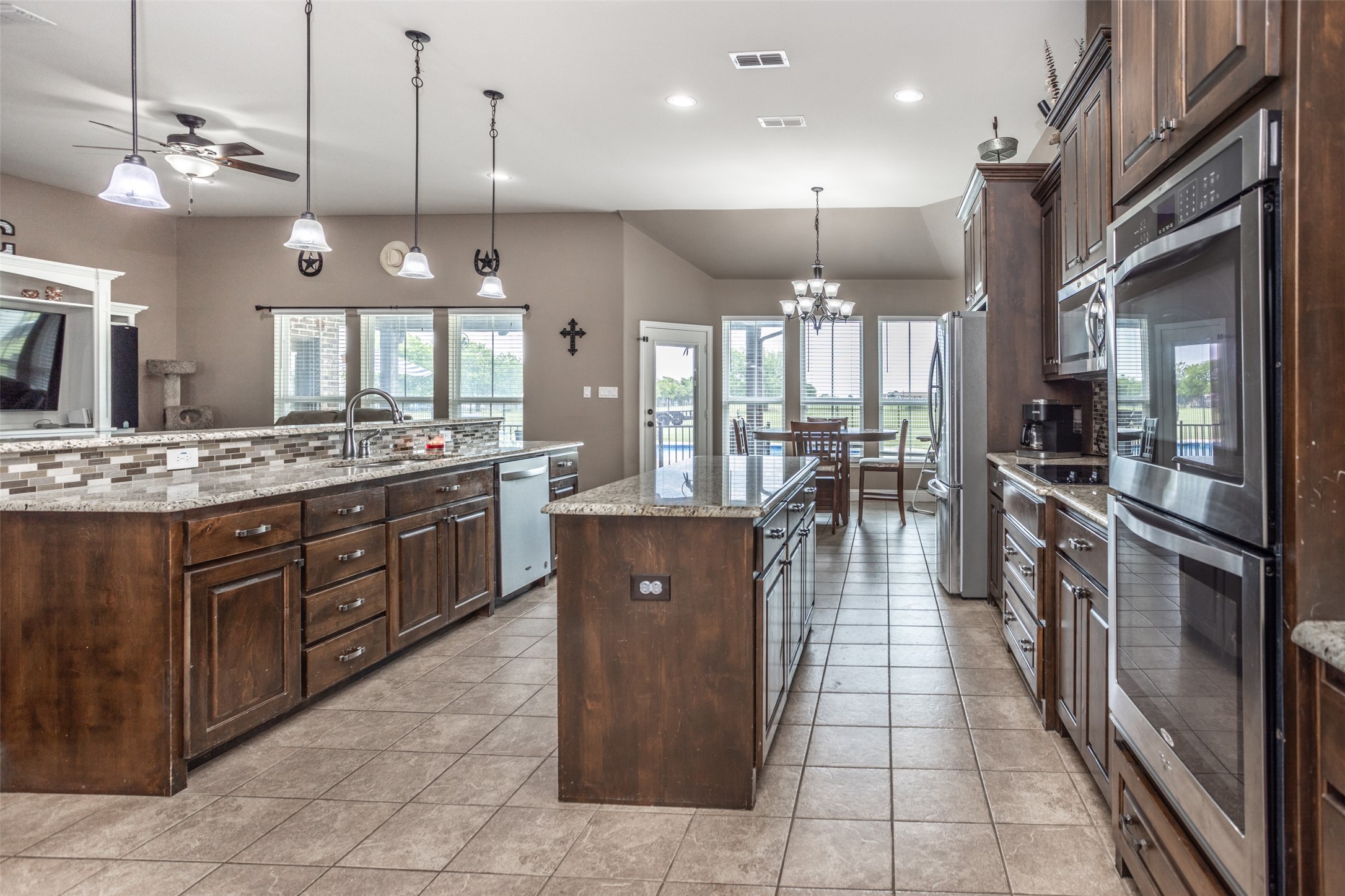 11210 Lakecrest Drive Sanger TX 76266