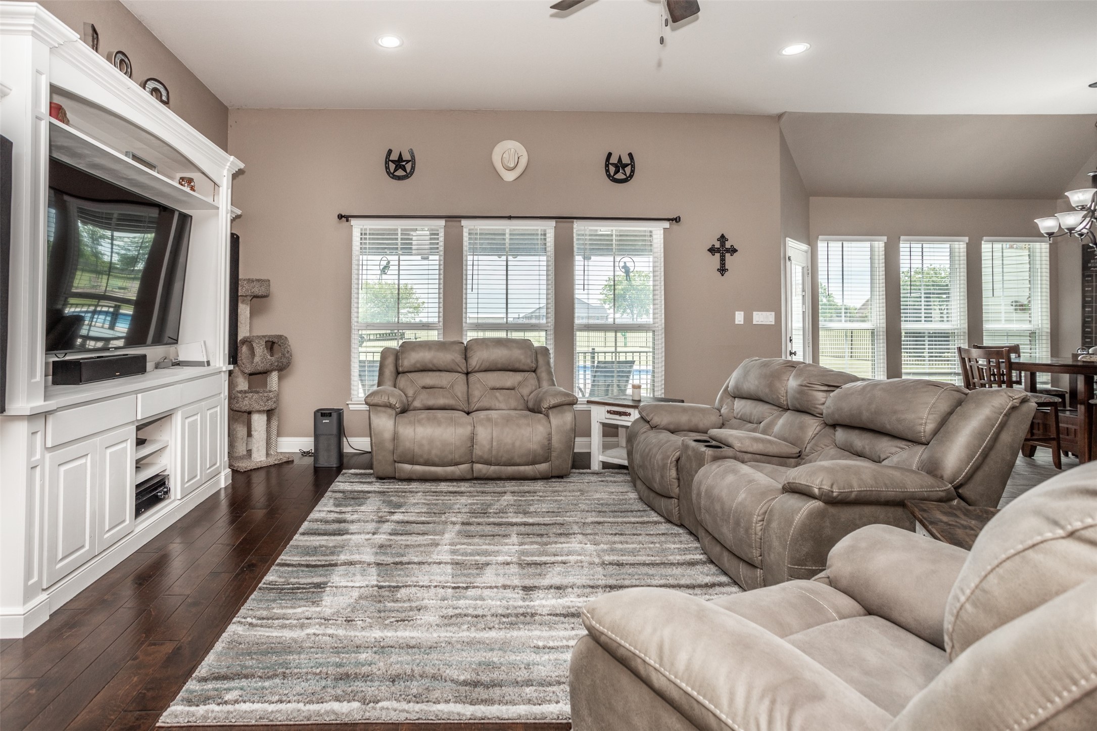 11210 Lakecrest Drive Sanger TX 76266