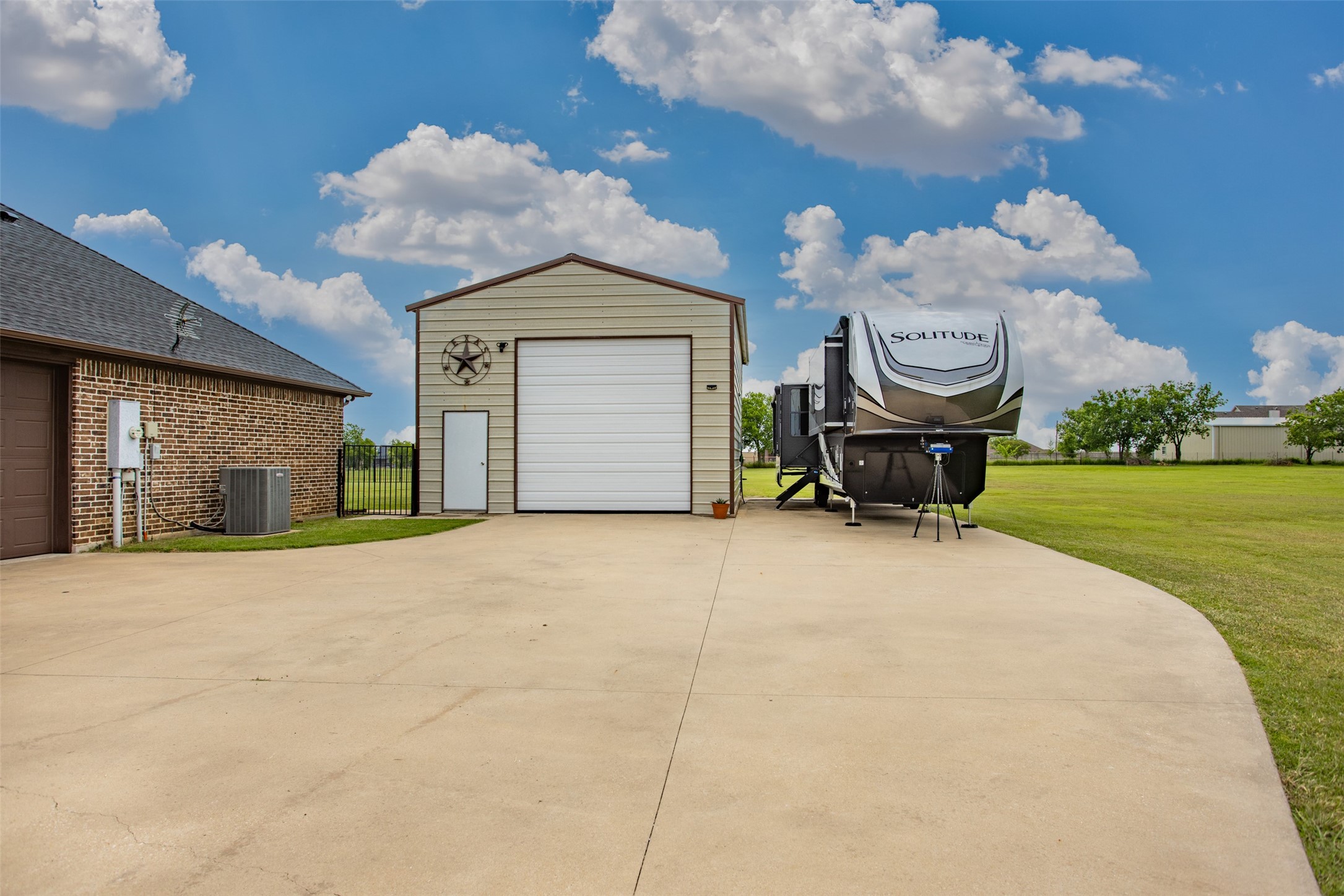 11210 Lakecrest Drive Sanger TX 76266