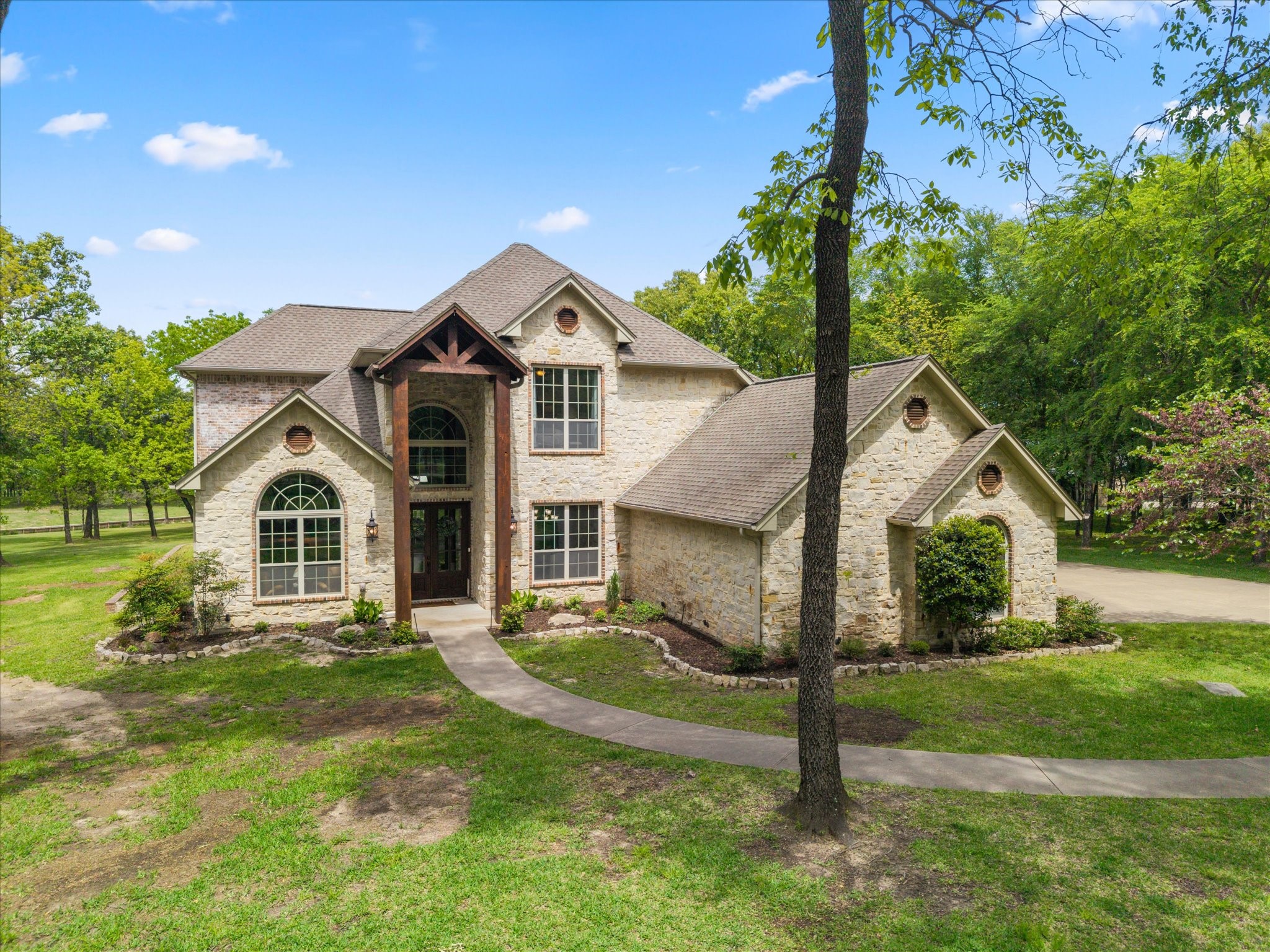 1215 Pr 5980 Yantis TX 75497