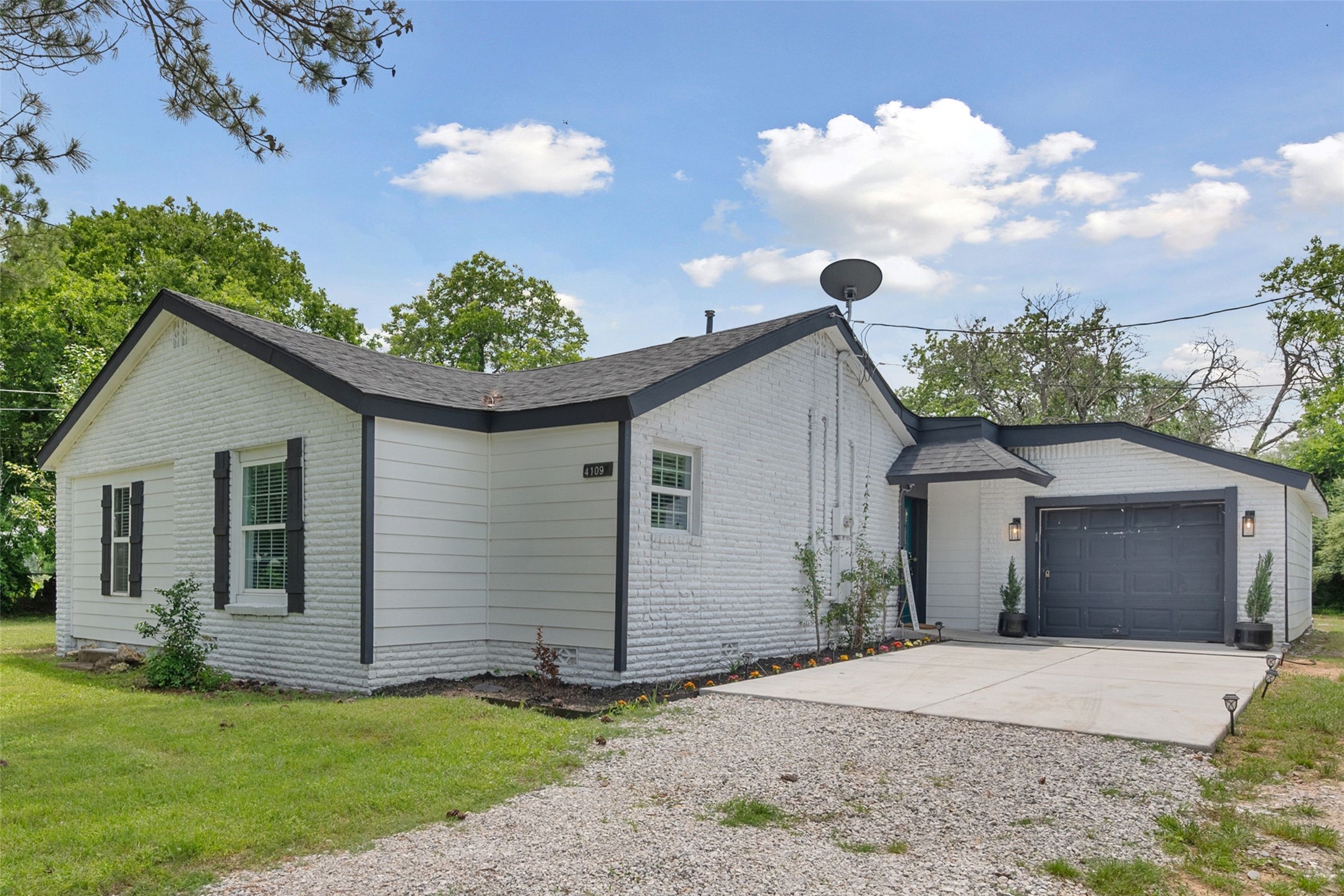 4109 Brooks Baker Avenue Lakeside TX 76135
