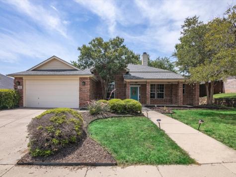 1212 Vernon Castle Avenue Benbrook TX 76126
