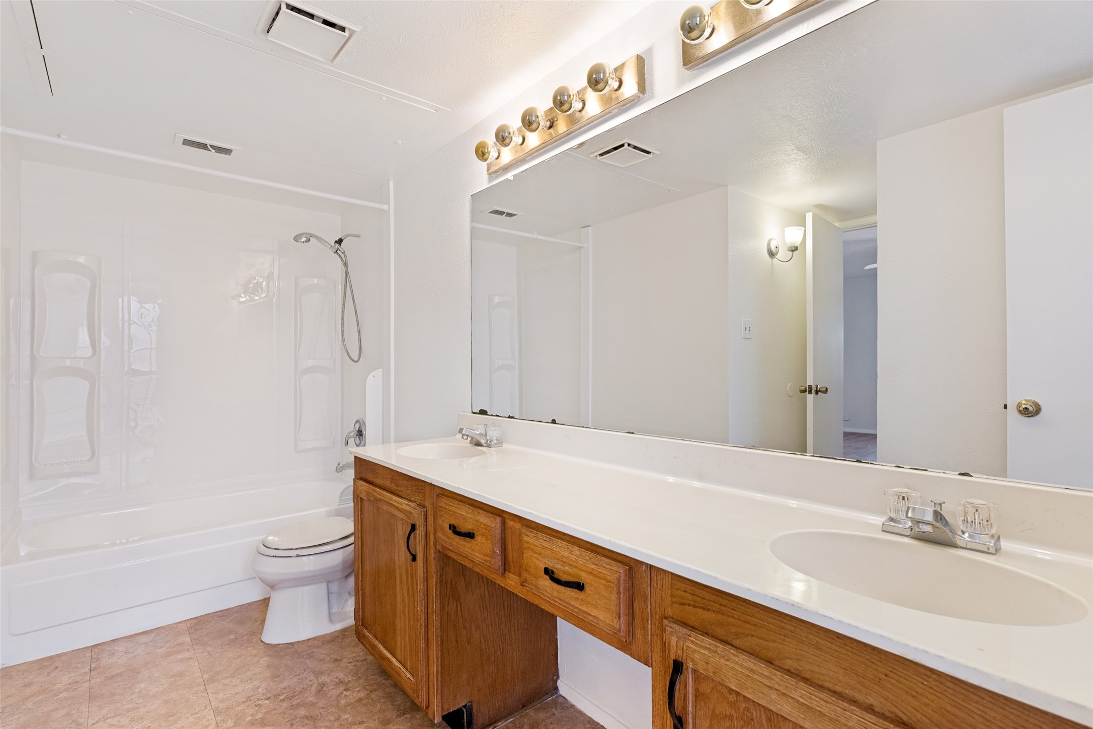 4612 Jenkins Circle The Colony TX 75056