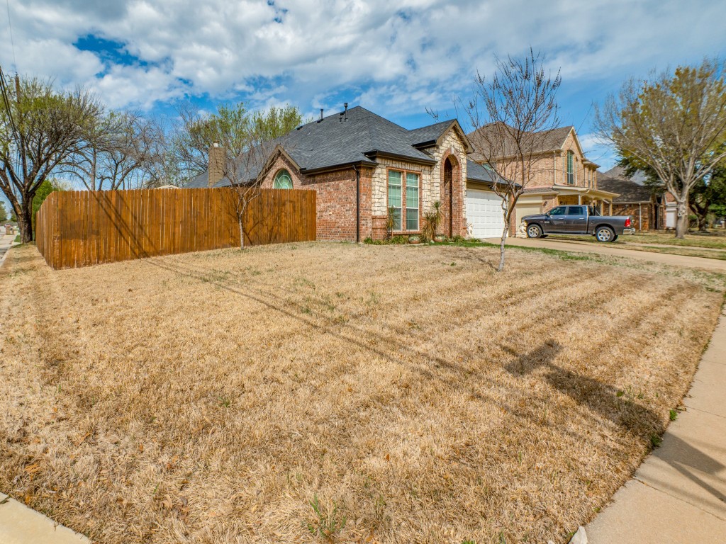 3901 Lochridge Court North Richland Hills TX 76180