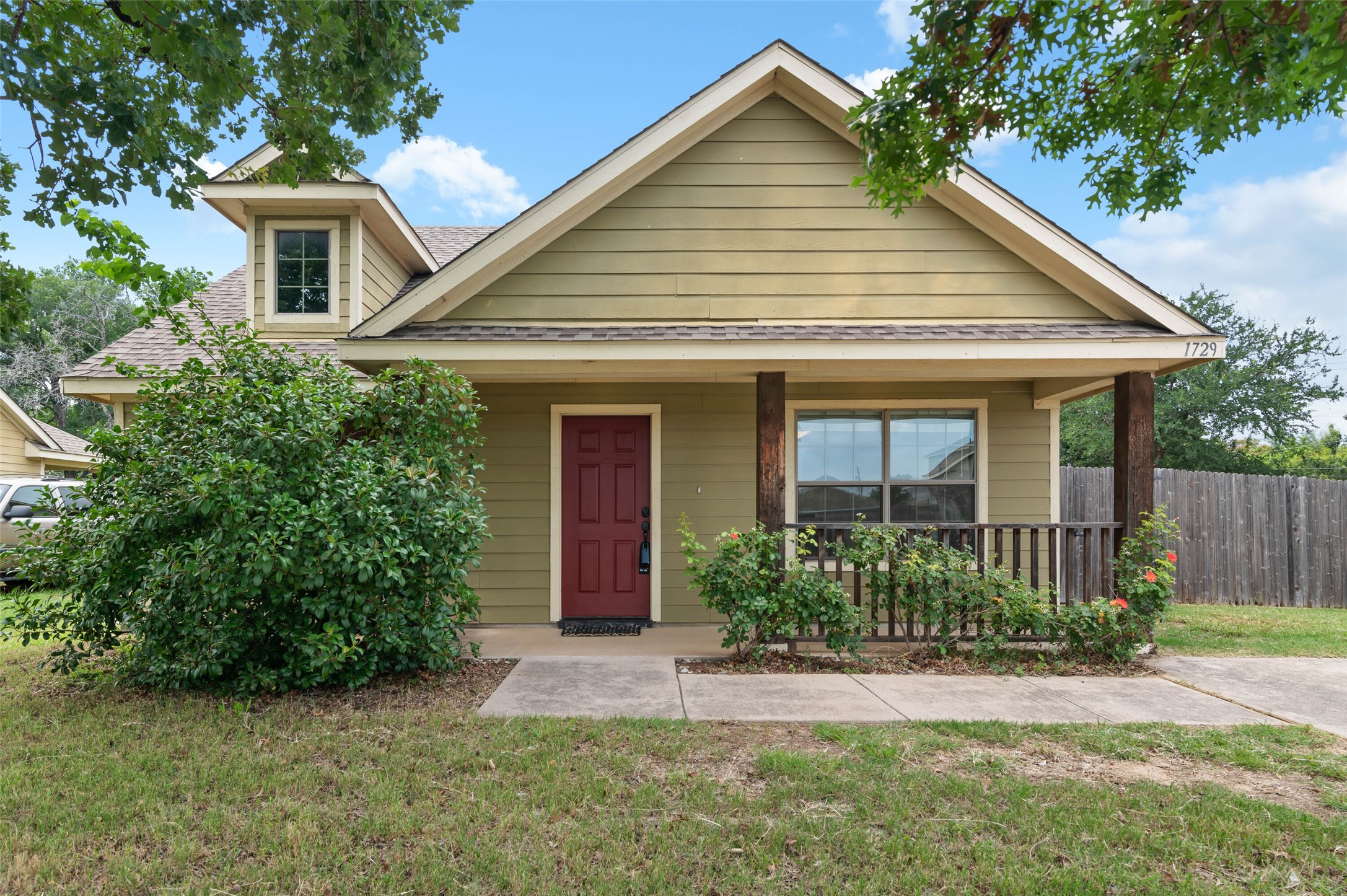 1729 Red Oak Court Denton TX 76209
