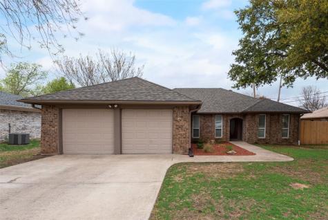 8021 Lynda Lane North Richland Hills TX 76180