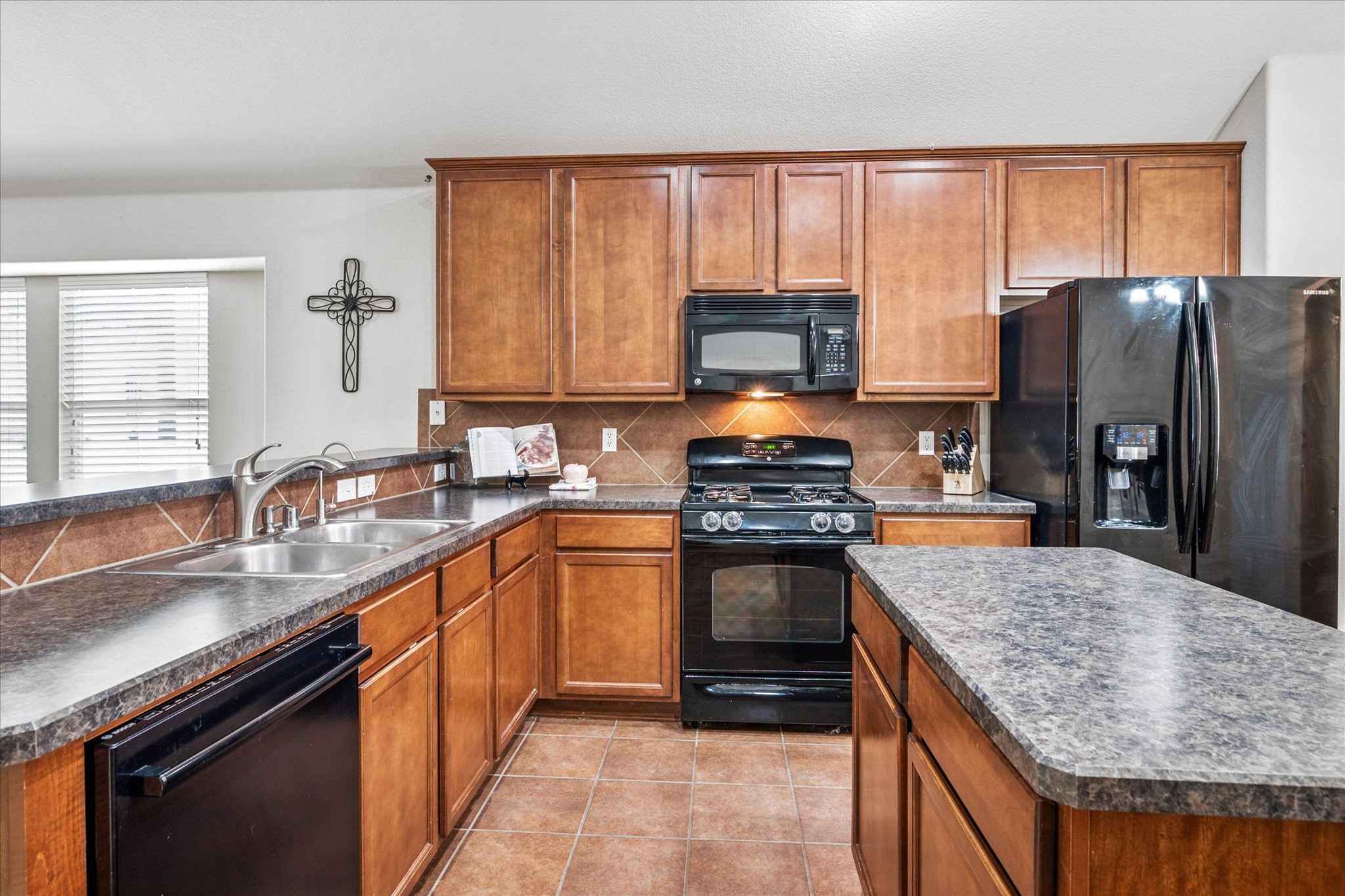 925 Appalachian Lane Savannah TX 76227