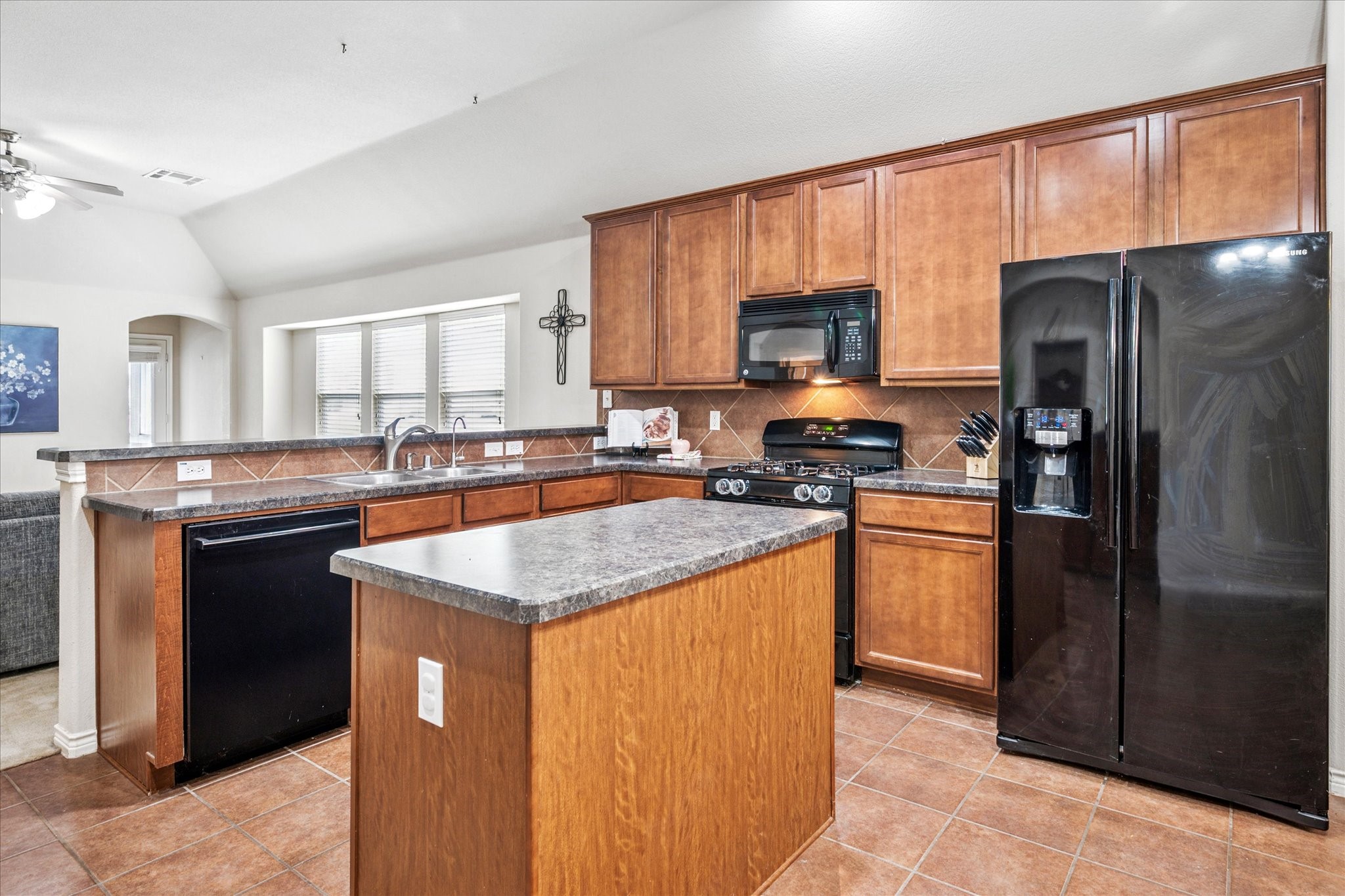 925 Appalachian Lane Savannah TX 76227