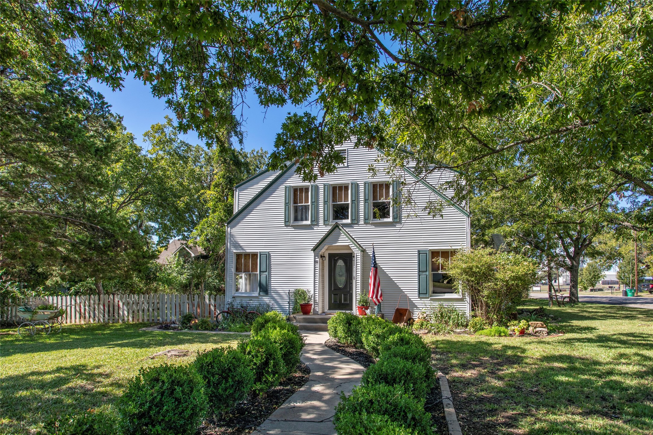 221 N Pecan Street Muenster TX 76252