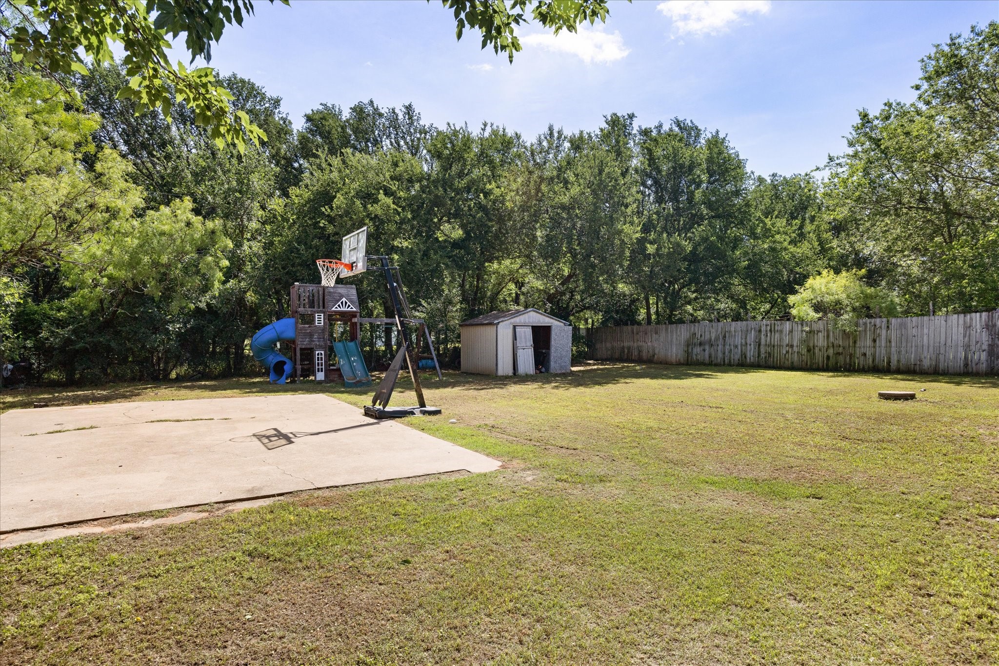 405 Granbury Court Granbury TX 76049