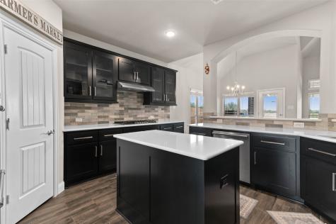 800 Beckington Drive Shady Shores TX 76208