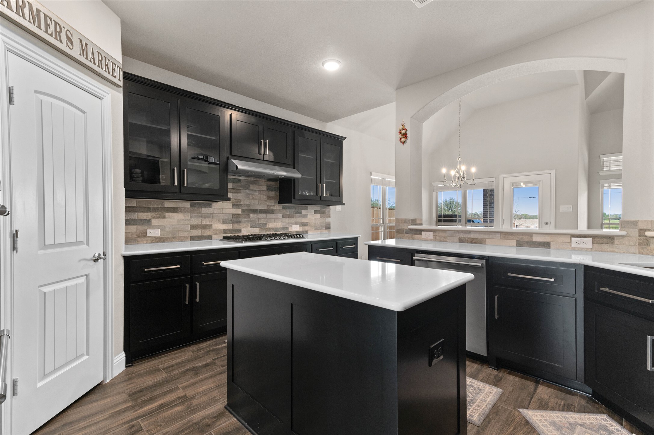 800 Beckington Drive Shady Shores TX 76208