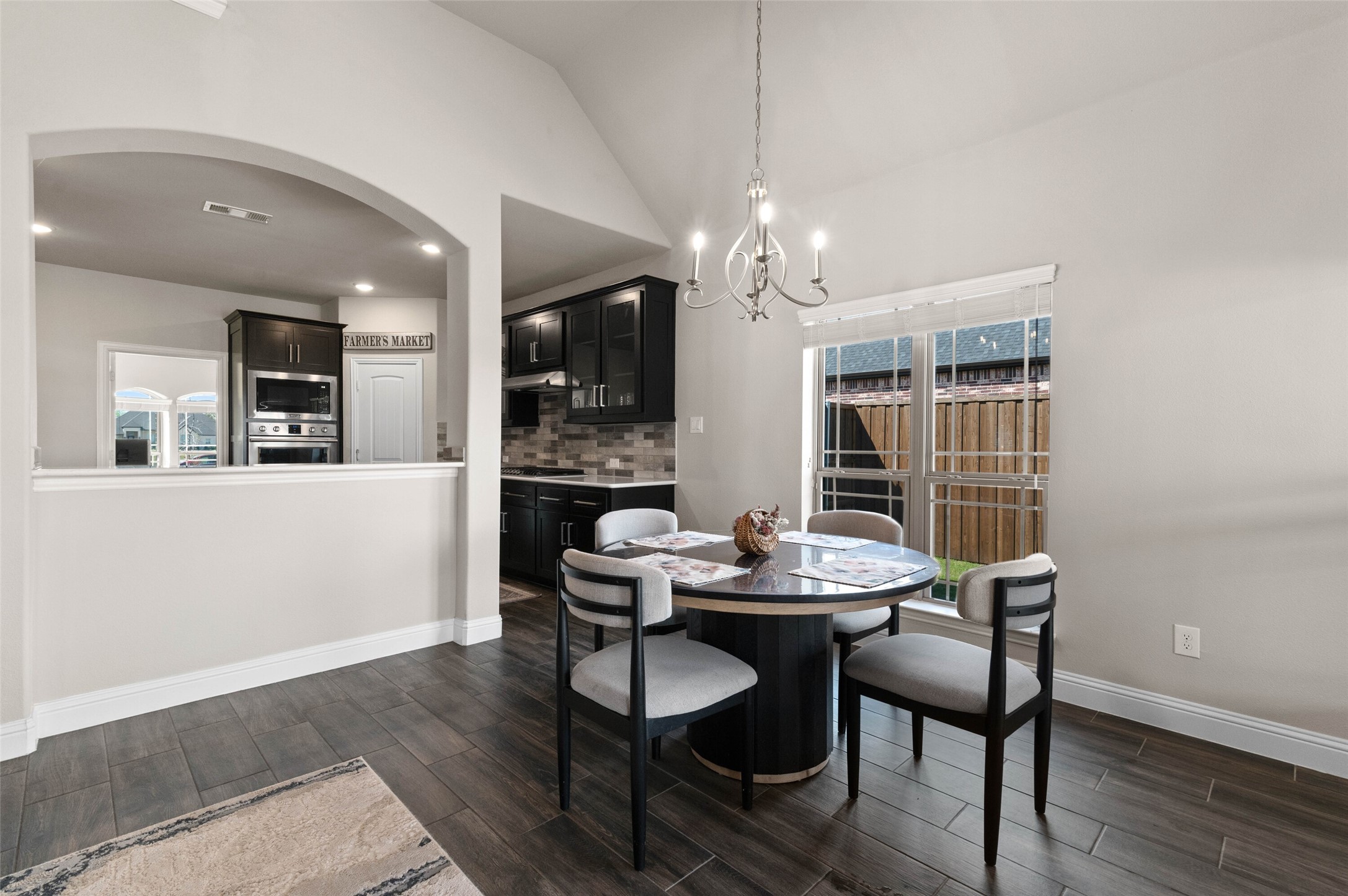 800 Beckington Drive Shady Shores TX 76208
