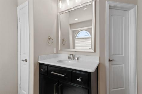 800 Beckington Drive Shady Shores TX 76208