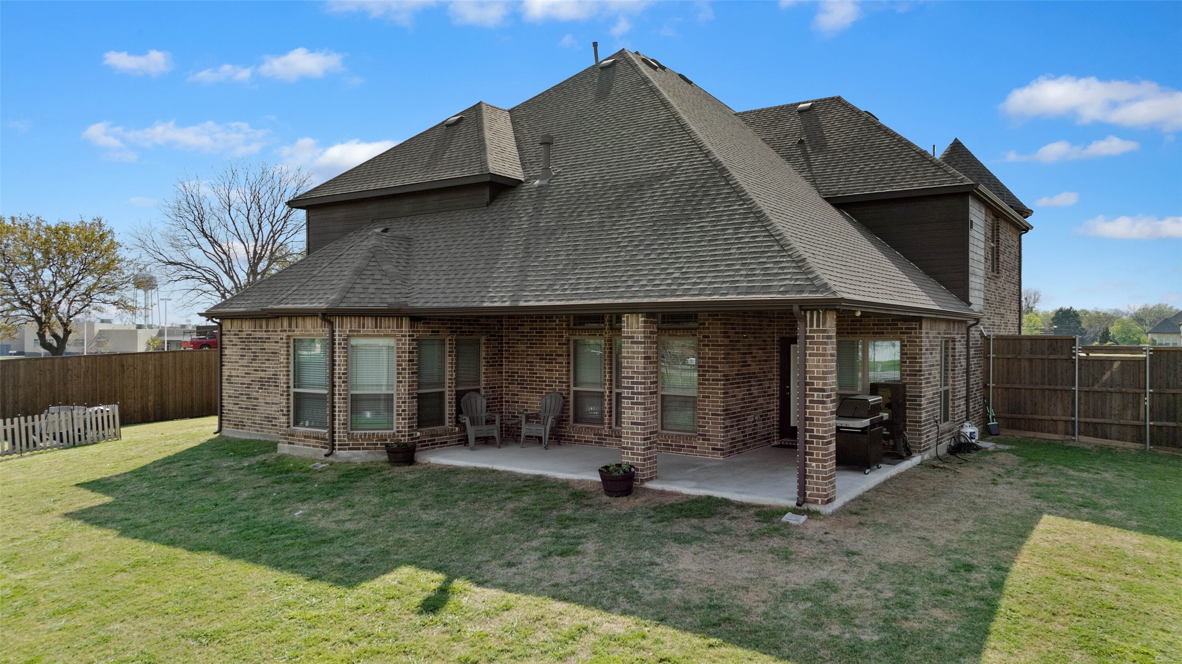 800 Beckington Drive Shady Shores TX 76208
