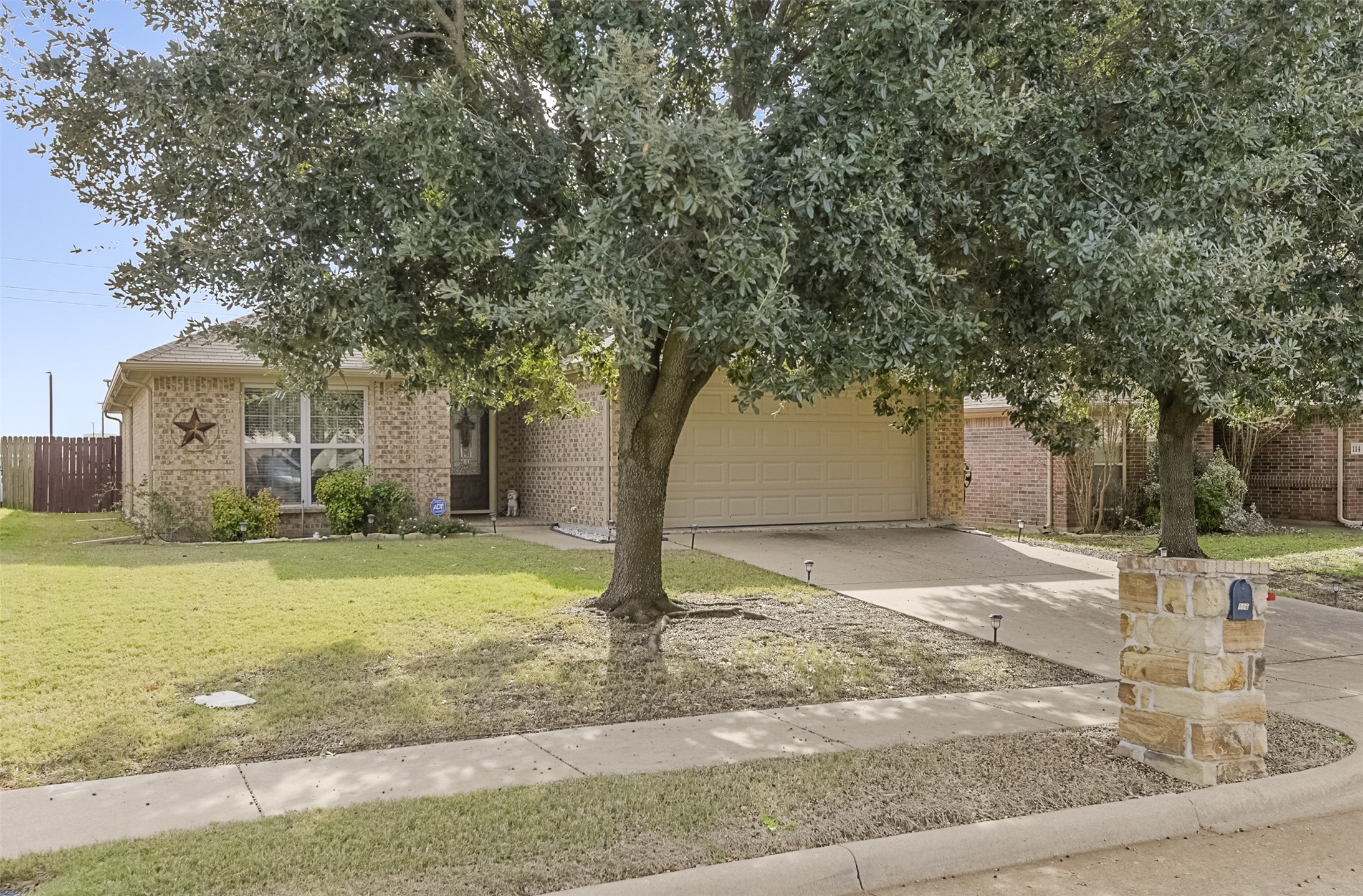 116 Oregon Trail Waxahachie TX 75167