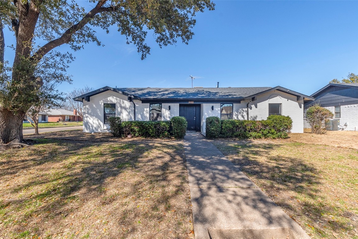 1921 Melrose Street Garland TX 75042