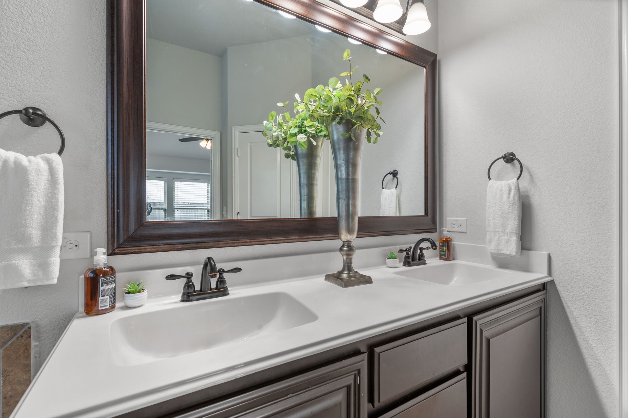 1609 Emerald Tree Place Aubrey TX 76227