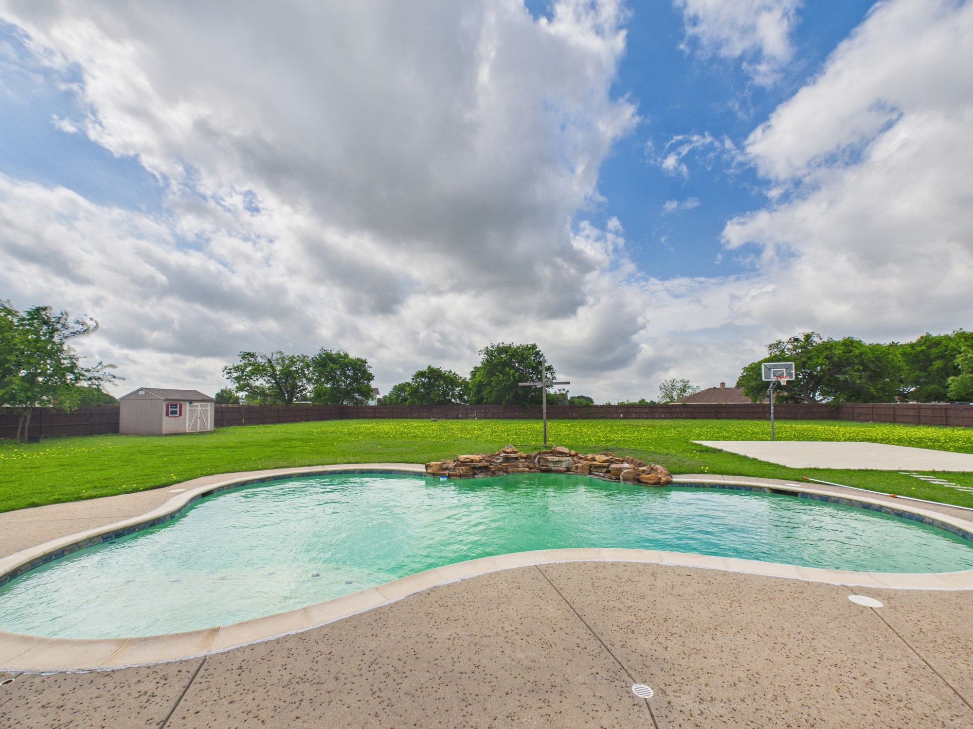 5640 Jennifer Lane Midlothian TX 76065