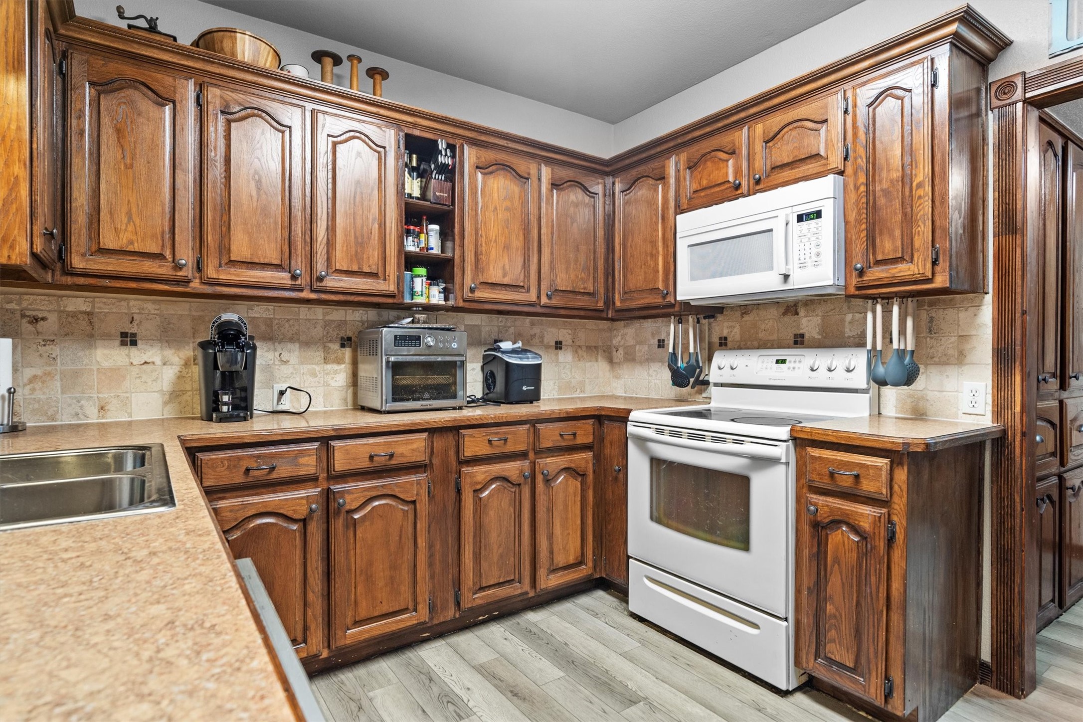 801 E Main Street Tioga TX 76271