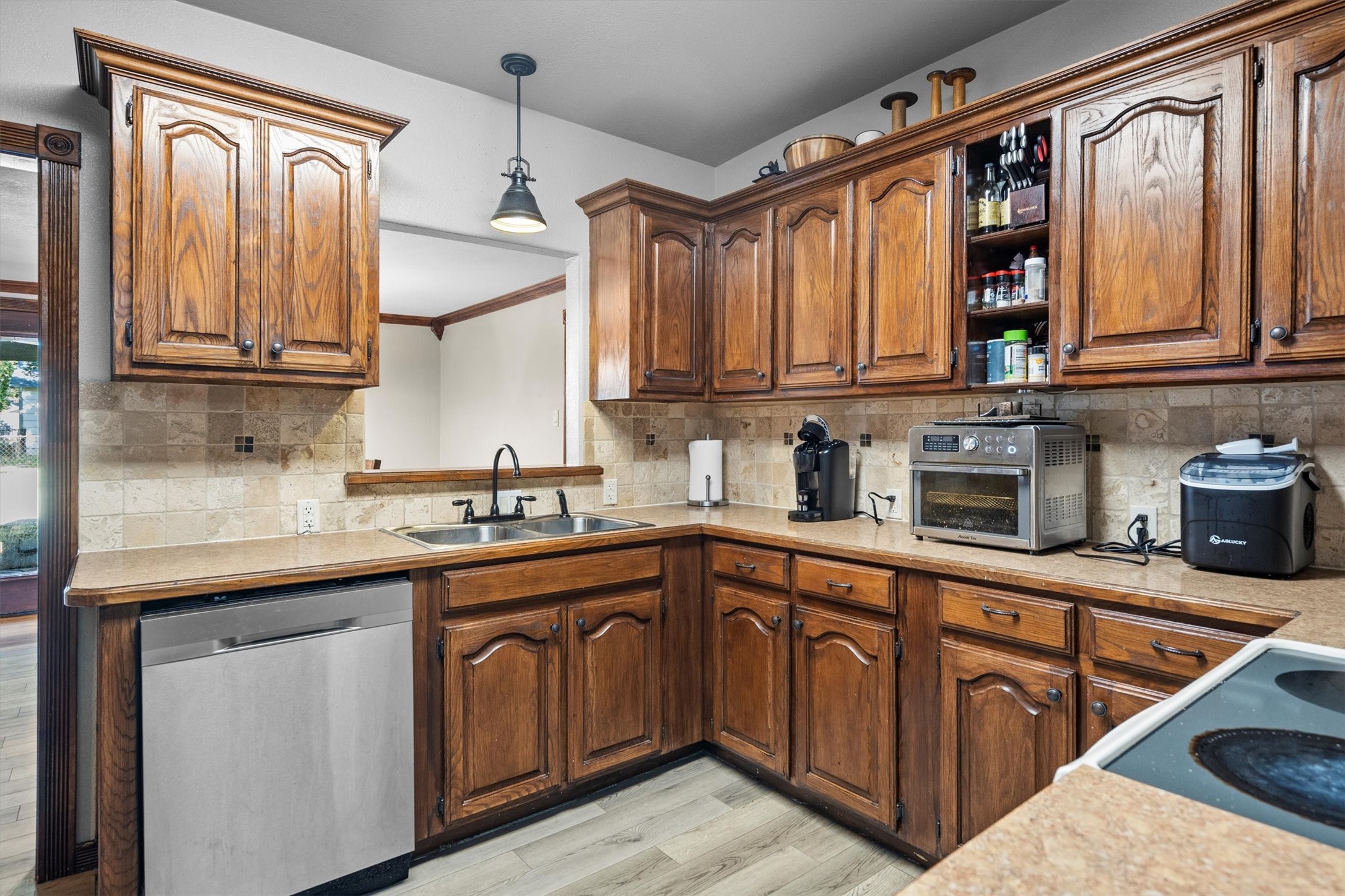 801 E Main Street Tioga TX 76271