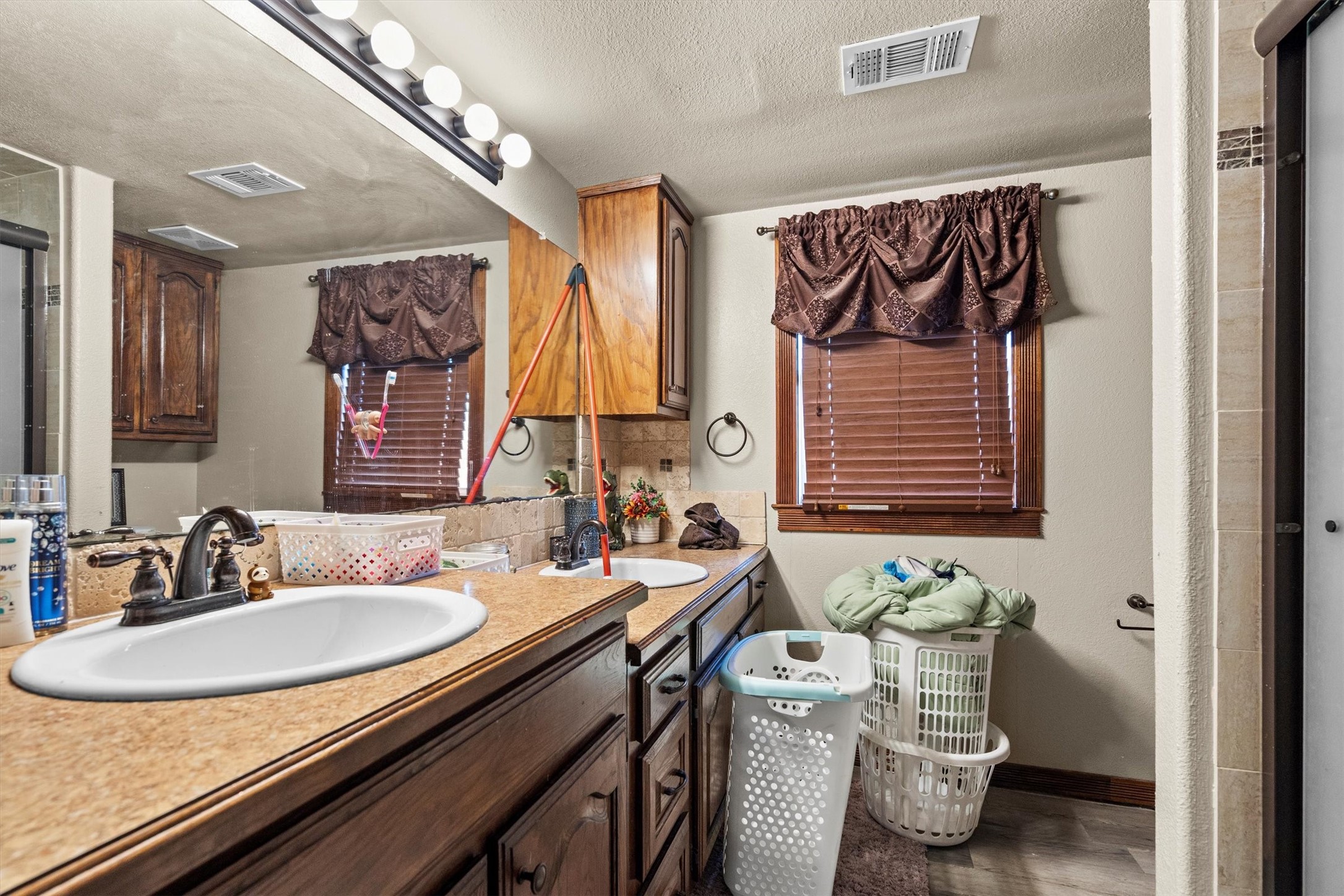 801 E Main Street Tioga TX 76271