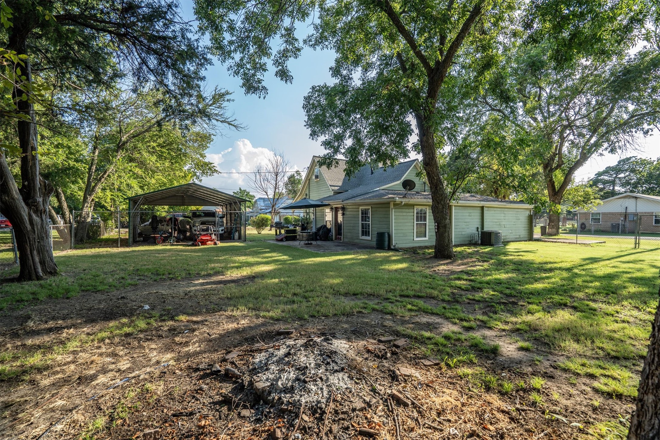 801 E Main Street Tioga TX 76271