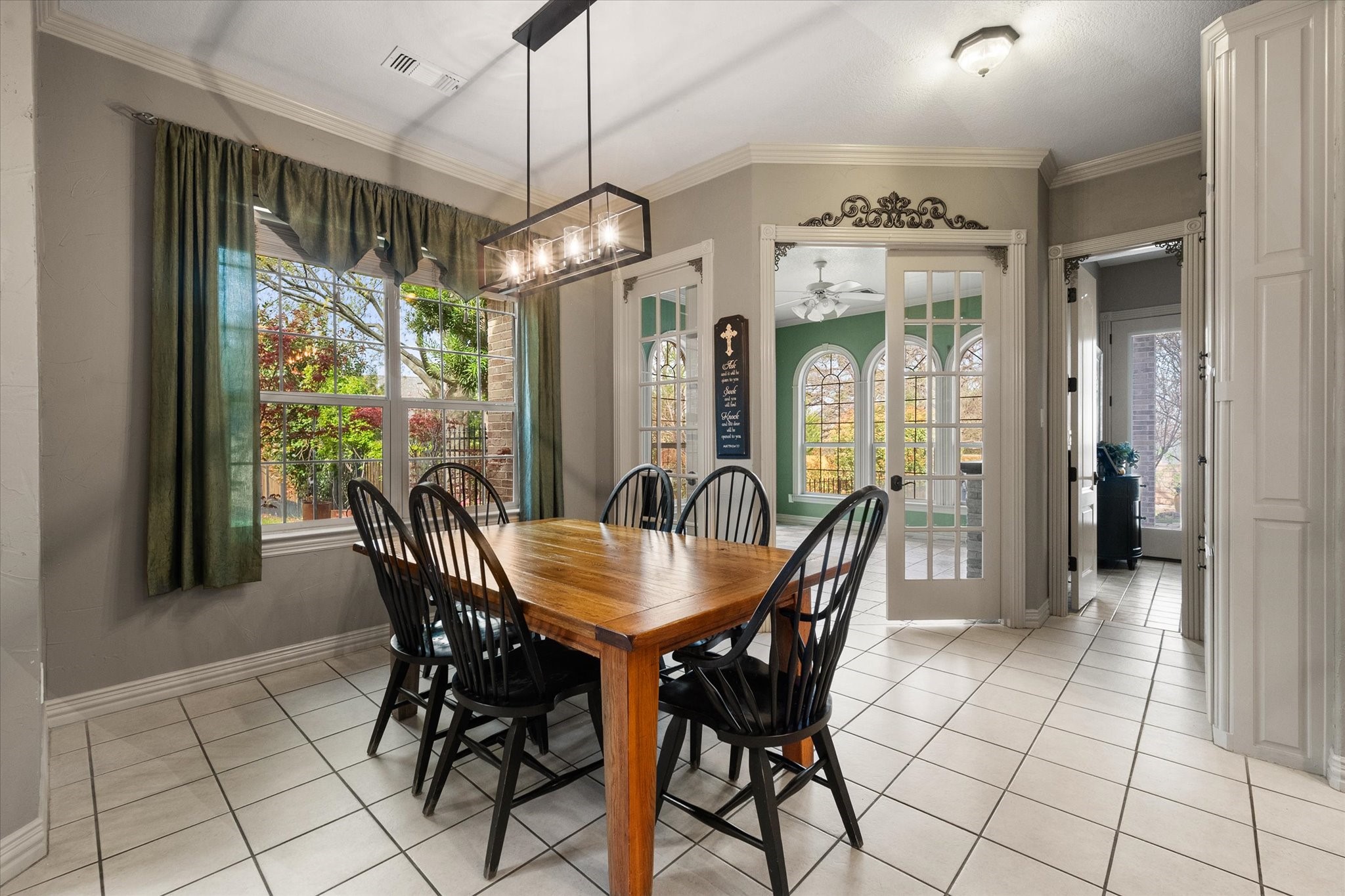 2703 Katherine Court Dalworthington Gardens TX 76016