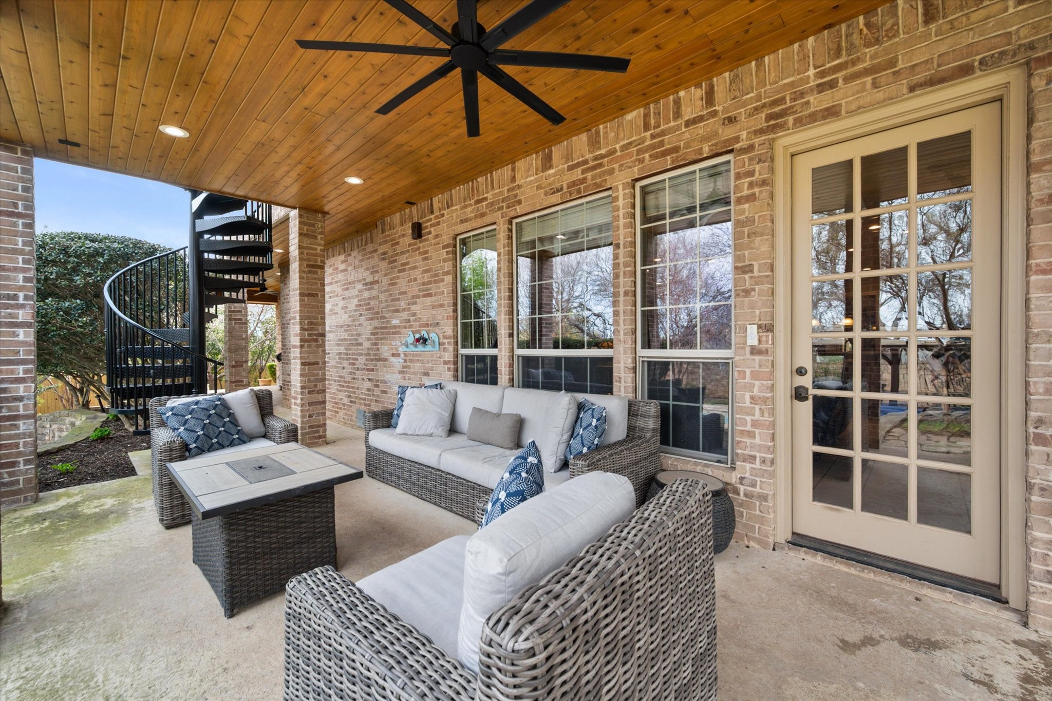 2703 Katherine Court Dalworthington Gardens TX 76016