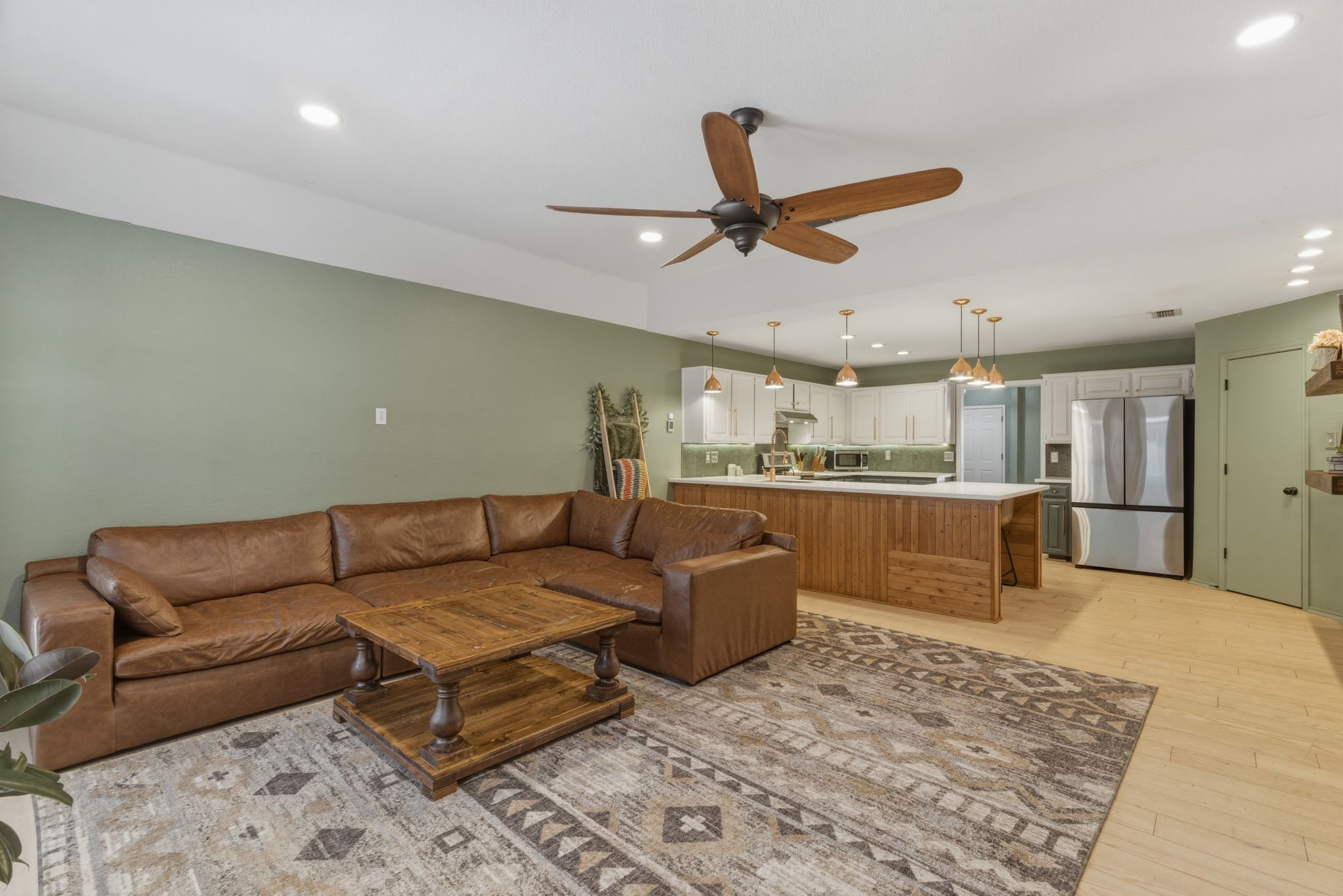 945 Lake Ridge Drive Azle TX 76020