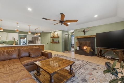 945 Lake Ridge Drive Azle TX 76020