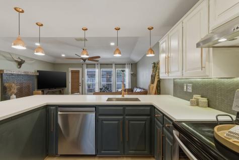 945 Lake Ridge Drive Azle TX 76020
