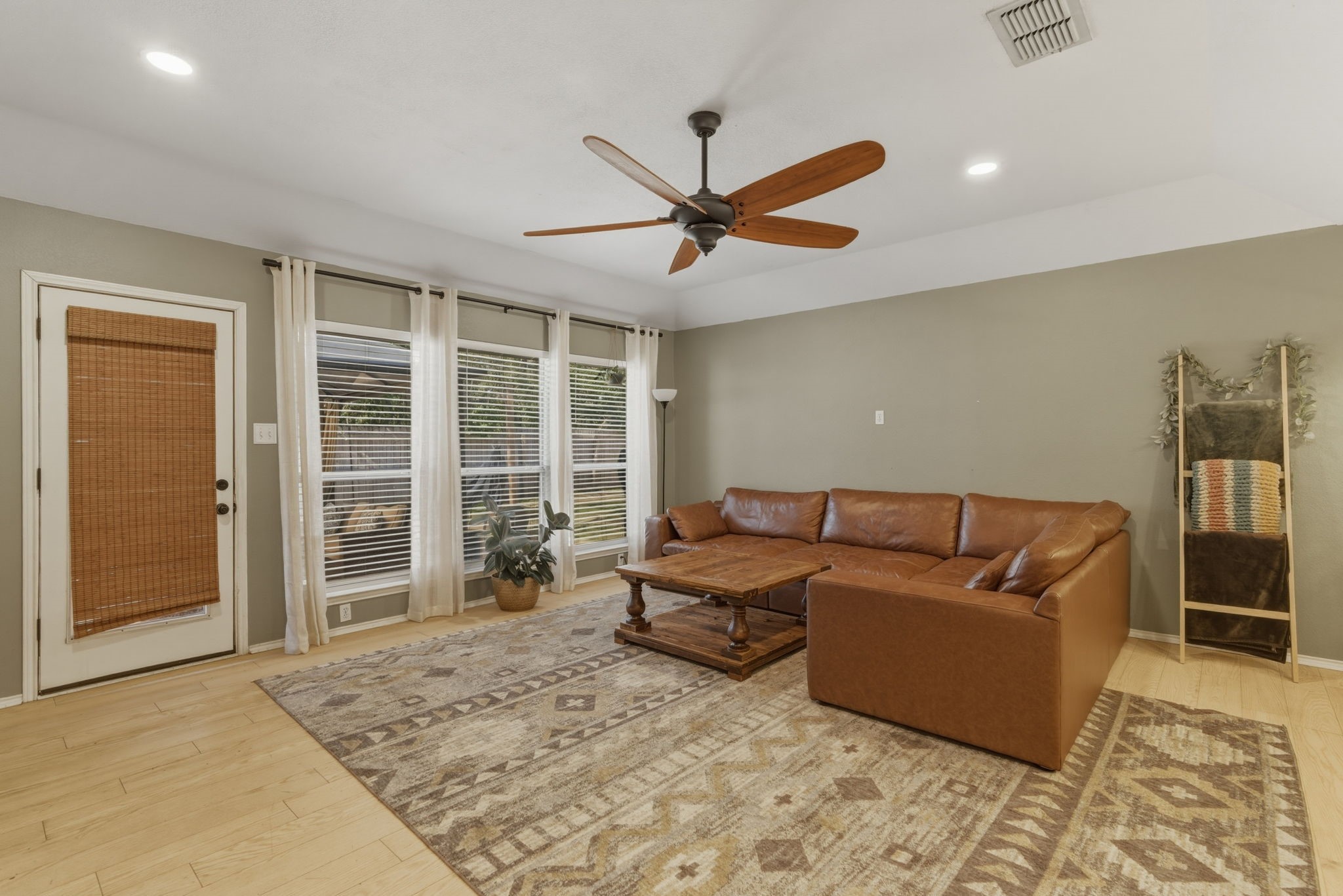 945 Lake Ridge Drive Azle TX 76020