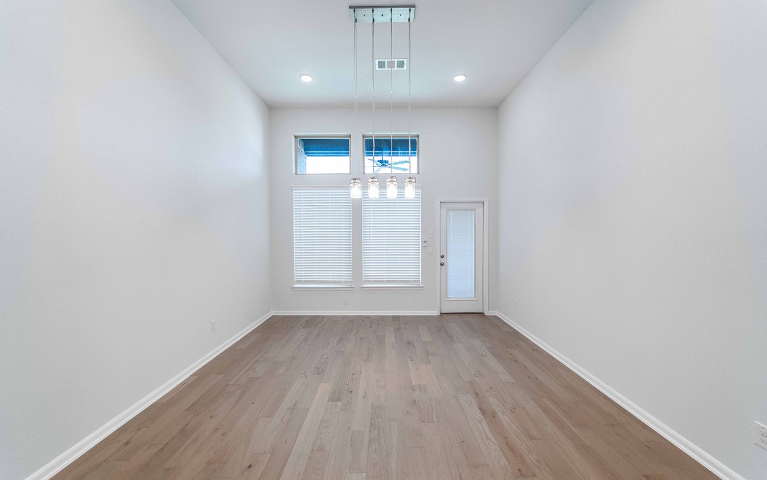2033 Blue Moon Bay Mesquite TX 75181